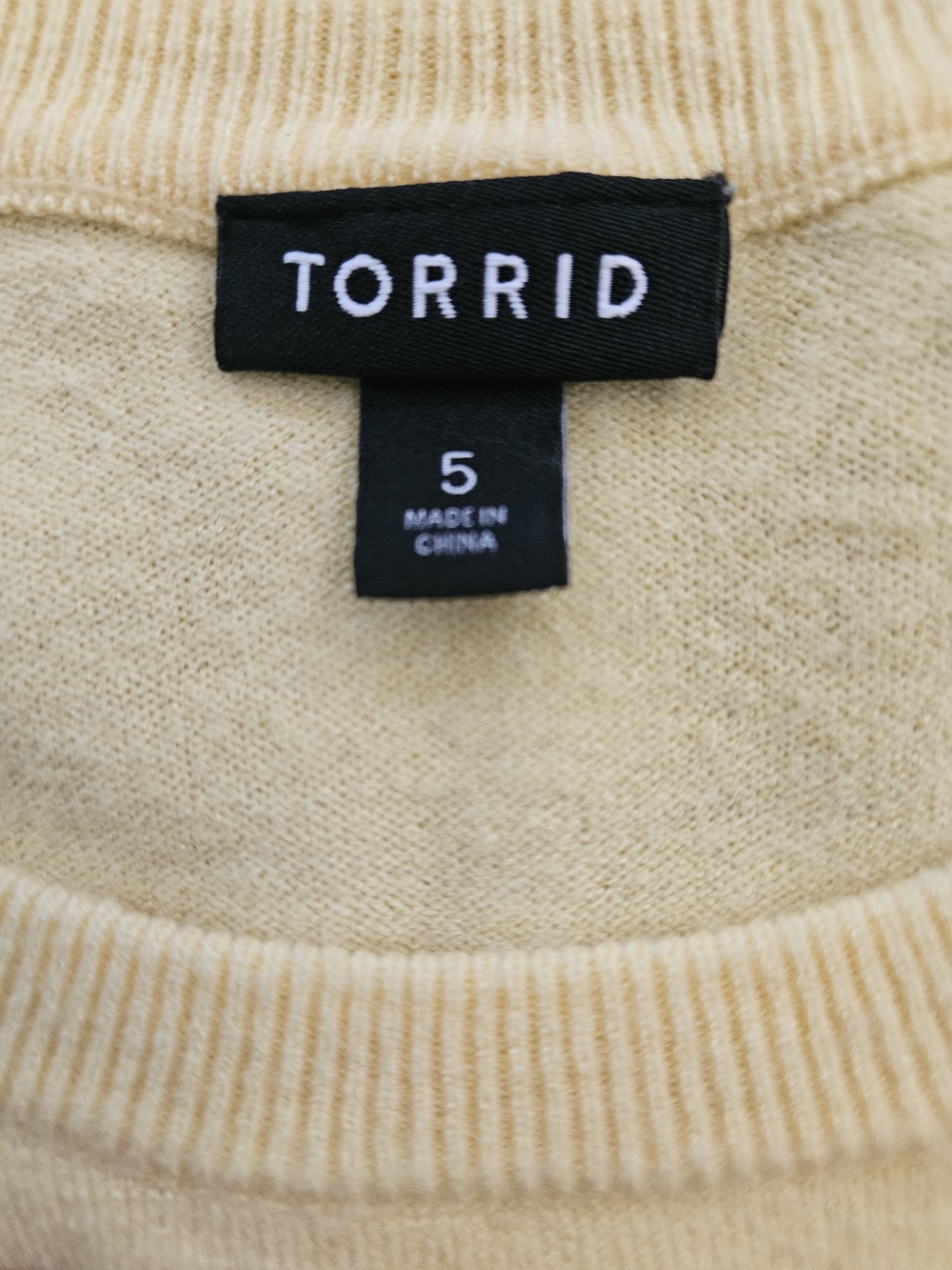 Torrid Pastel Yellow Pullover Sweater Raglan Crewneck Plus Size 5 5X 18518402 - Picture 3 of 7